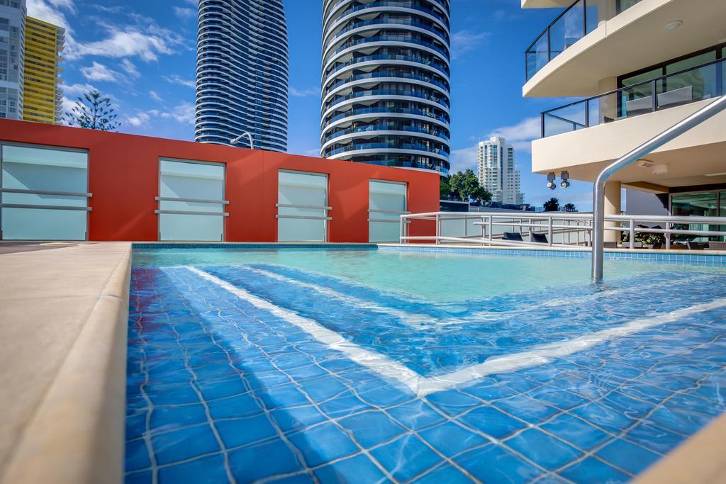 Mantra Broadbeach On The Park Gold Coast Exterior photo