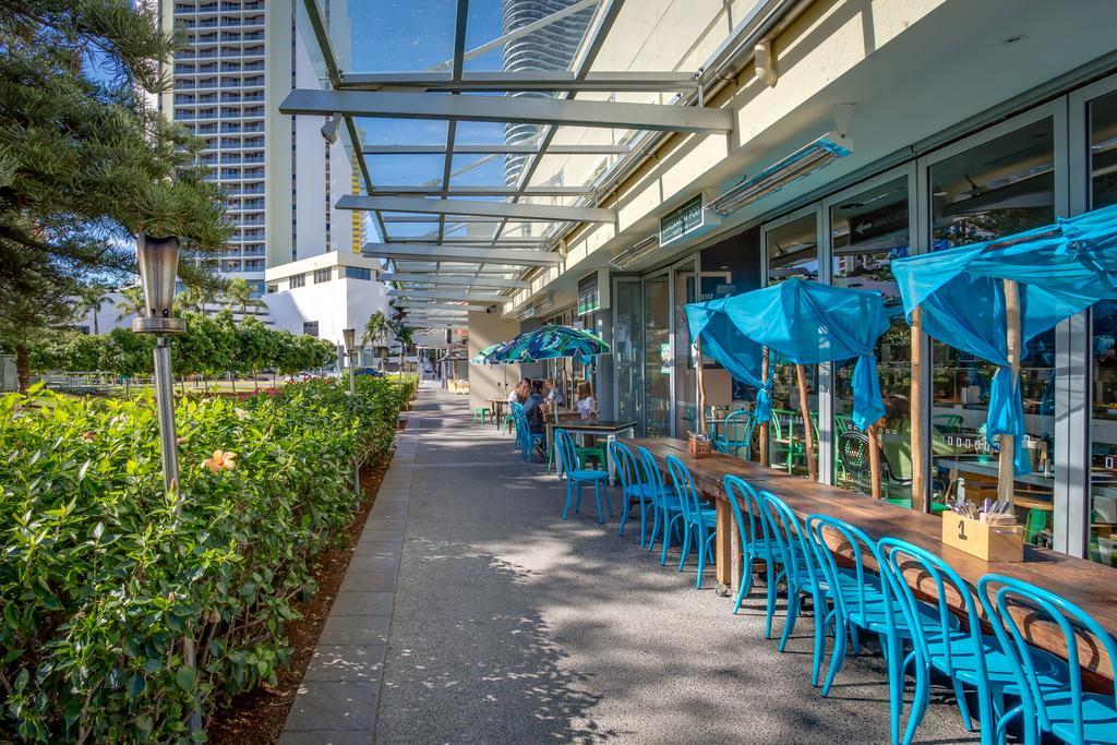 Mantra Broadbeach On The Park Gold Coast Exterior photo