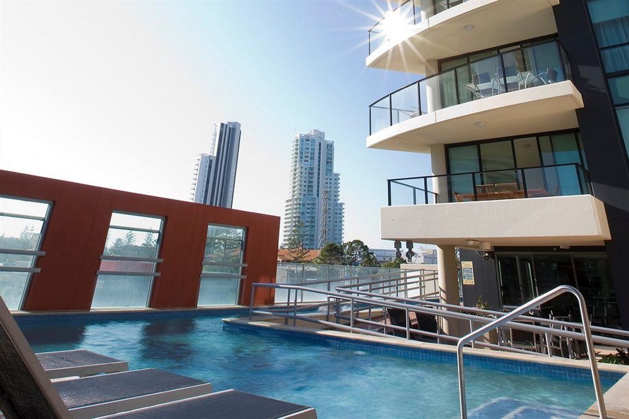 Mantra Broadbeach On The Park Gold Coast Exterior photo