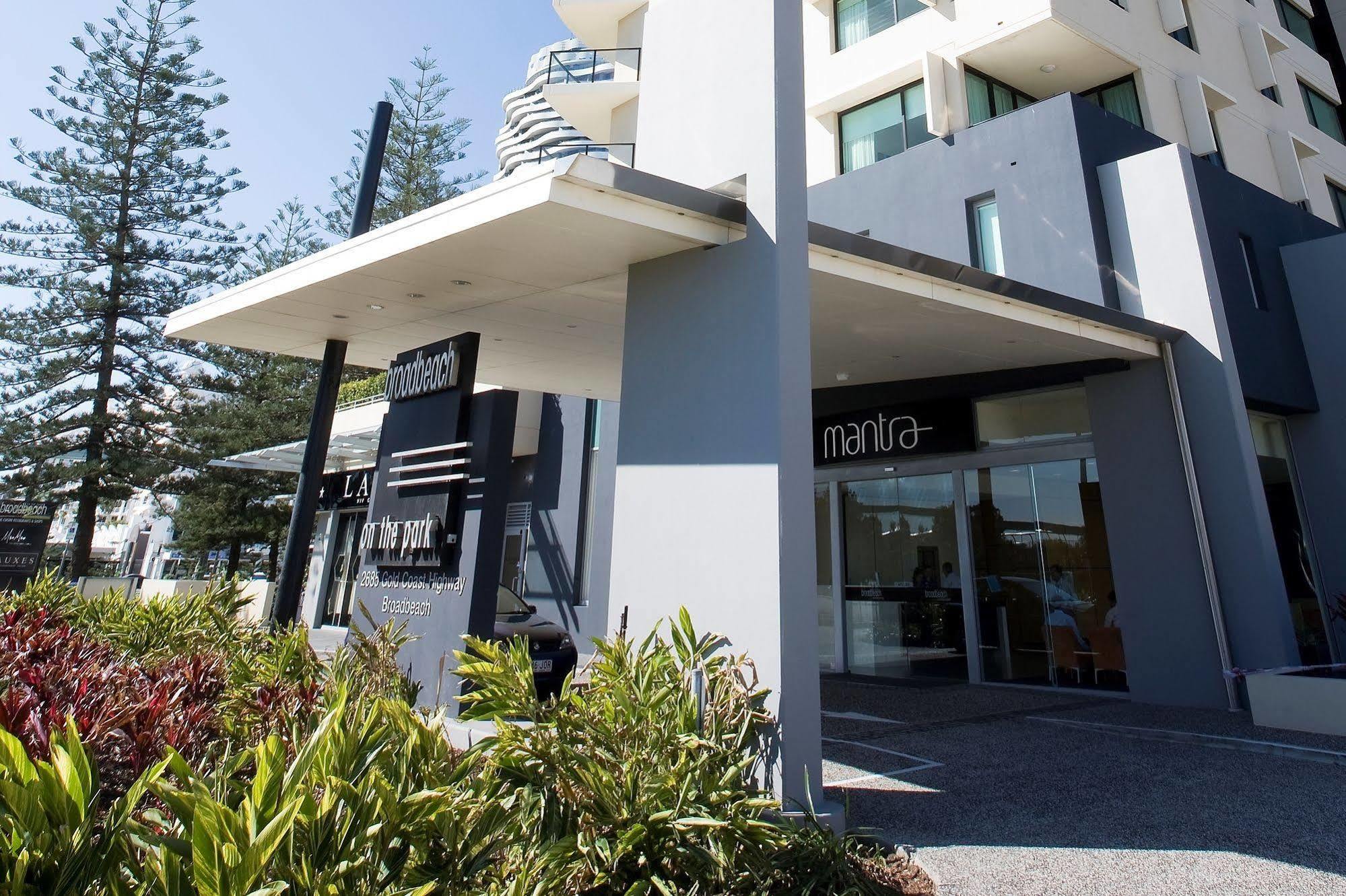 Mantra Broadbeach On The Park Gold Coast Exterior photo